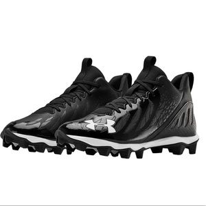 UNDER ARMOUR
MEN'S SPOTLIGHT FRANCHISE RM FOOTBALL CLEATS